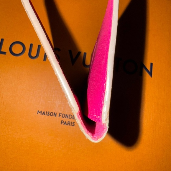 Pre-owned Louis Vuitton Mahina Folio iPhone 8 Phone Case M.K. Initials inside - Picture 6 of 10